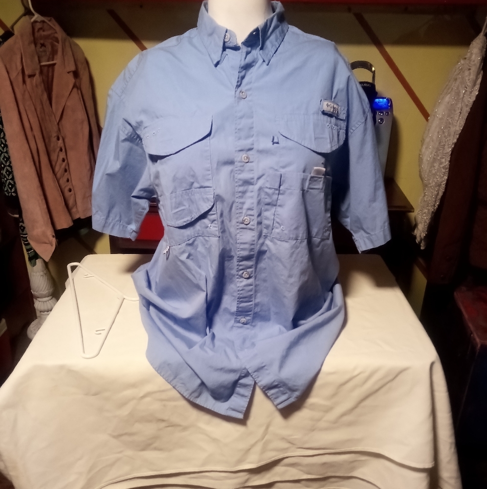 Columbia PFG Mens Vented Fishing Shirt Medium Light Blue Omni Shade Short Sleeve